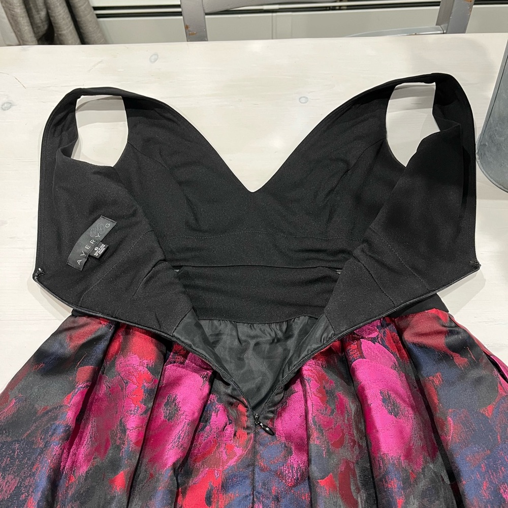 Avery G size 6 black and flower fit and flare‎ party dress - Picture 6 of 7